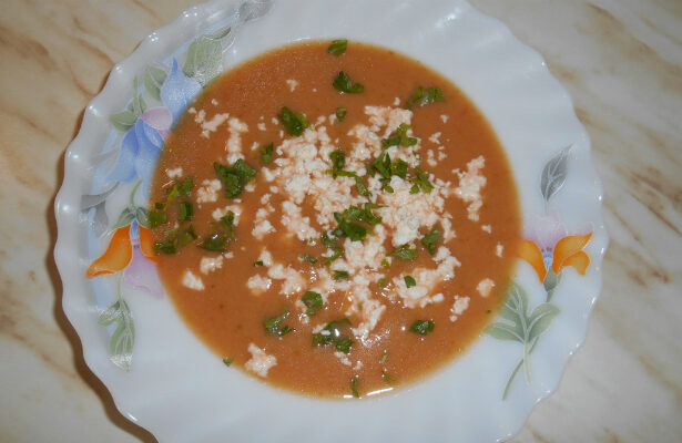 Крем супа от червено цвекло и броколи