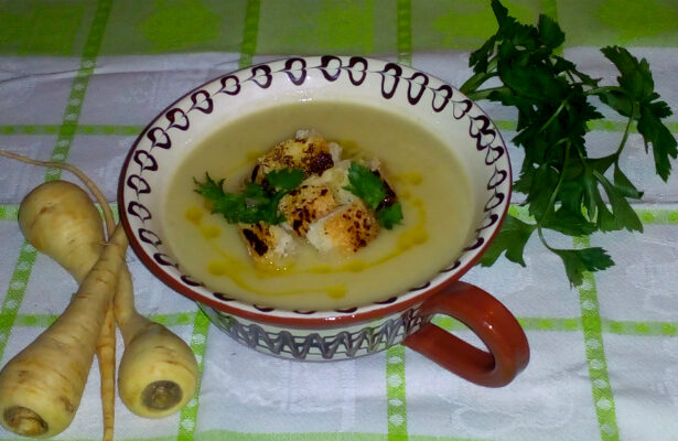 Крем супа от пащърнак и целина