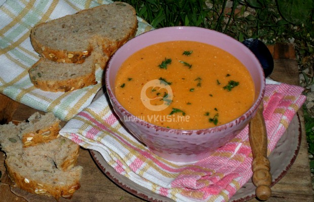 Крем супа от тиквички и пресни картофи