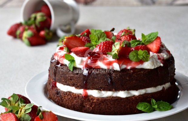 Брауни торта с ягоди