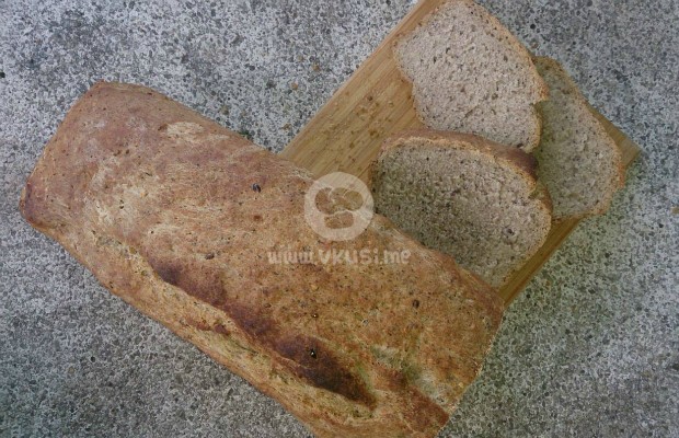 Здравословен хляб със семена