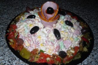 Макаронена салата