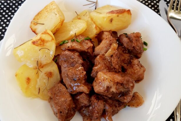 Мариновано свинско с вино и чесън (Carne Vinha d’alhos)