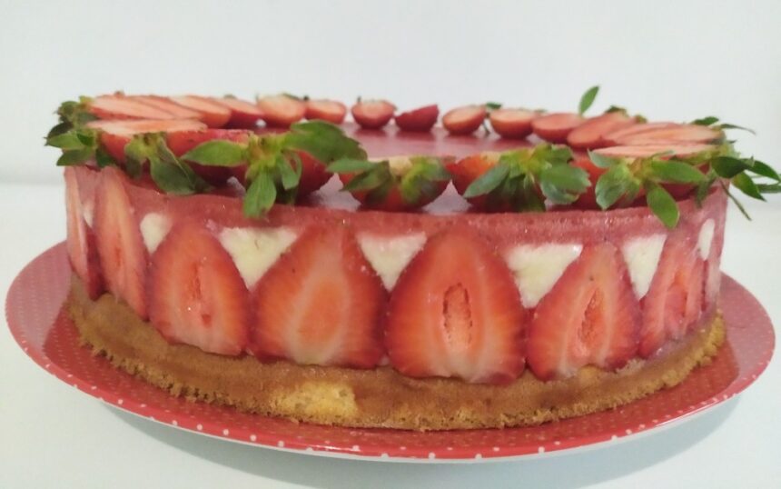Френска ягодова торта "Фрезие"