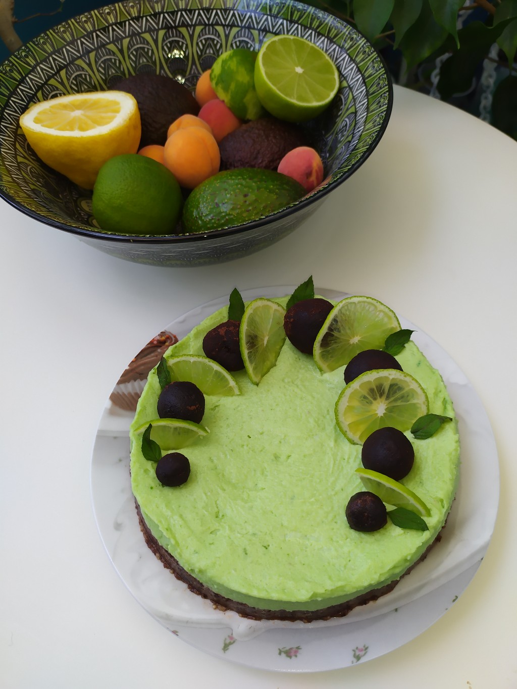 Торта с авокадо и лайм