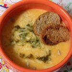 Зеленчукова крем супа с чедър и песто
