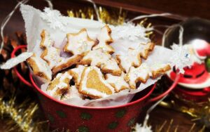 Коледни меденки със сусамов тахан