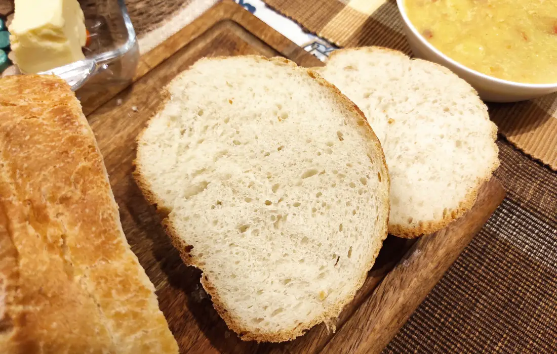 Хляб, изпечен в йенски съд